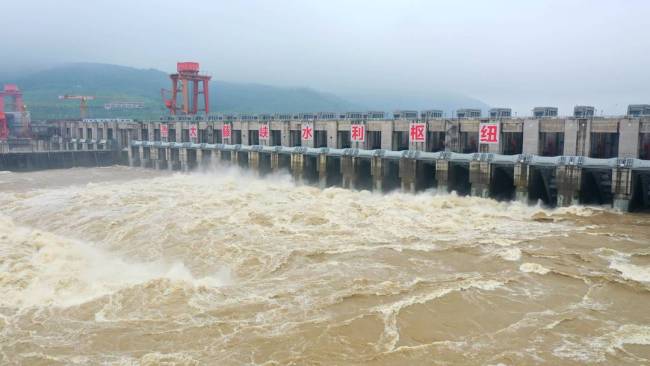 拦洪约7亿方大藤峡工程全力应对西江4号洪水