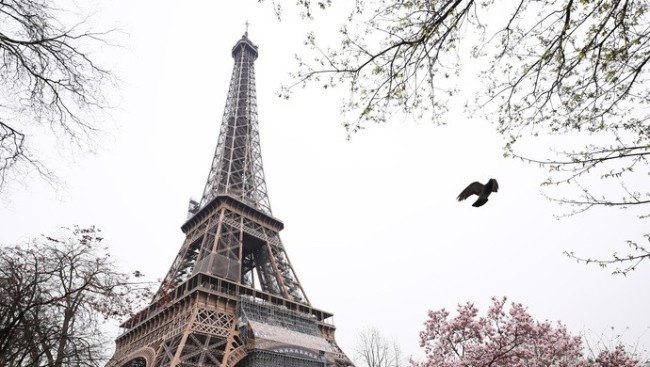 法国将斥巨资粉刷埃菲尔铁塔迎奥运 花费六千万欧