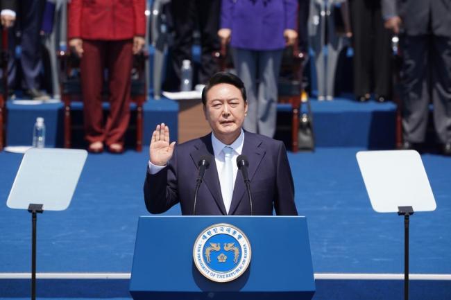韩国总统尹锡悦支持率首次跌破40%