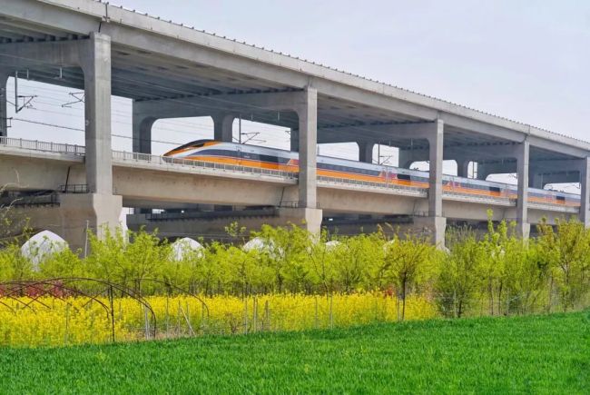 一桥三用！高铁、城际铁路、公路聚一起了！