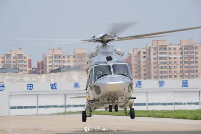 中国民用直升机AC352研制圆满成功