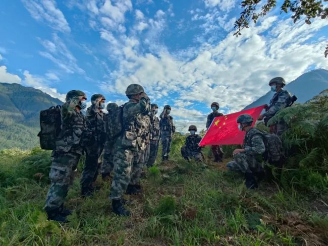 “八一”建军节，向军营的他们致敬 节日快乐！