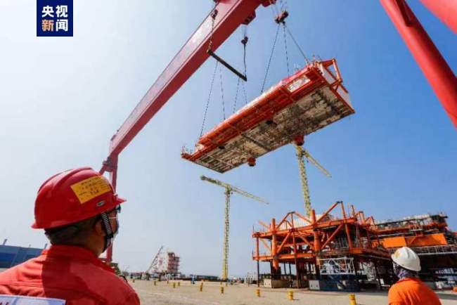 渤海亿吨级大油田工程建设取得新进展