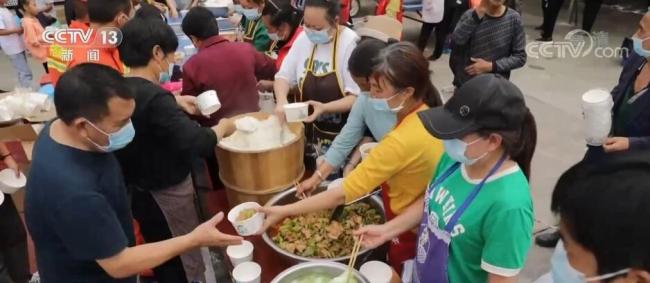 保障有力 直升机救援为安置点群众搭建起“生命”通道