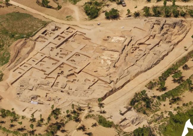 这是碧村遗址核心区域小玉梁地点石砌建筑群。（资料图片，由山西省考古研究院供图）