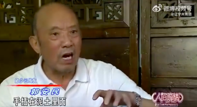 太惨烈了!邱少云牺牲时手指几乎都插入土中 向英雄致敬