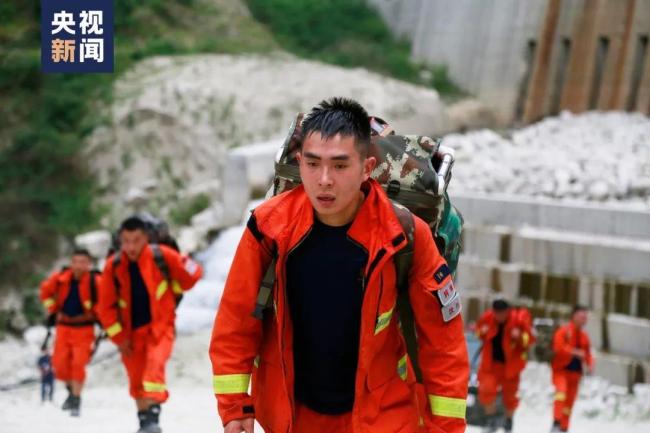 汶川地震被救少年14年后救火牺牲，他曾许下心愿