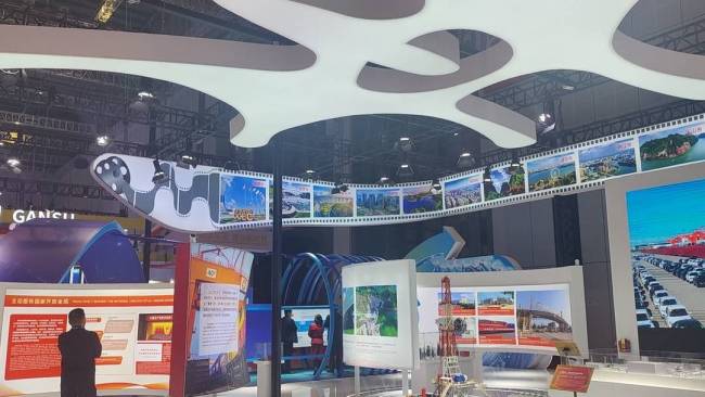 进博会上的这些元素展示四川的传统文化与开放发展