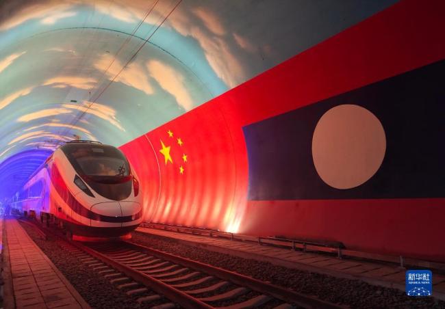 同舟共济渡难关 团结合作创未来——习近平主席在二十国集团领导人第十七次峰会第一阶段会议上的重要讲话引领全球发展方向 