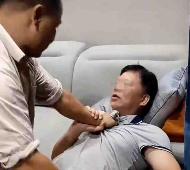 副区长与女局长偷情被抓现行？当事人回应