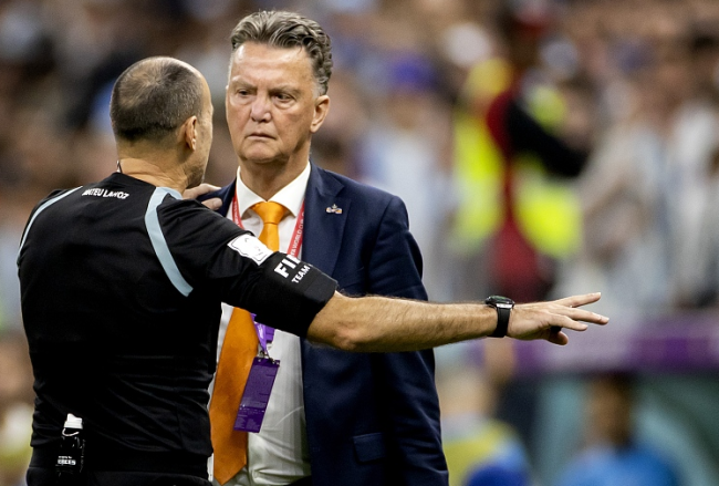荷兰队主教练：球队练了一整年点球，但还是搞砸了