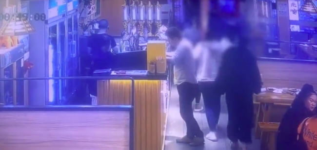 4人消费近300元后趁店家忙逃单