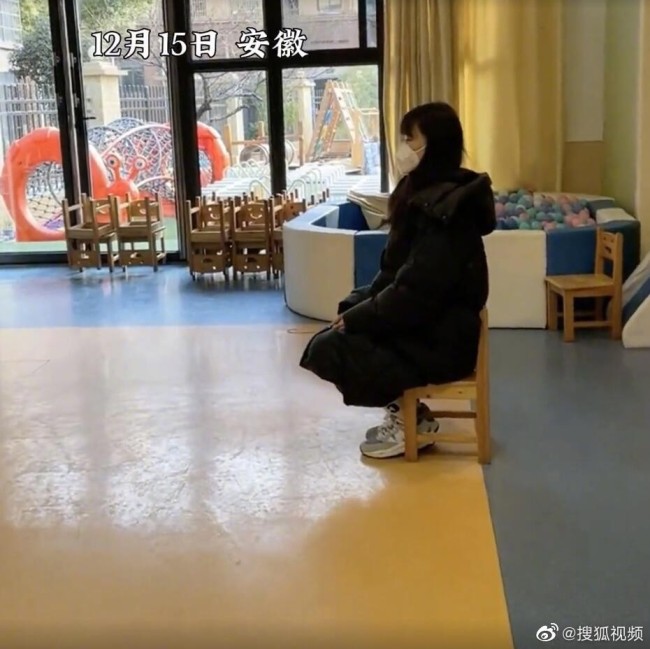 幼儿园16人请假仅1名小朋友上课，老师一对一辅导