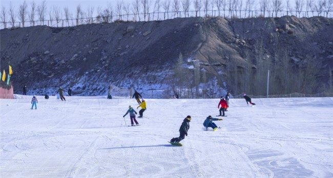库尔勒市2022年度冬季冰雪旅游活动火热启动