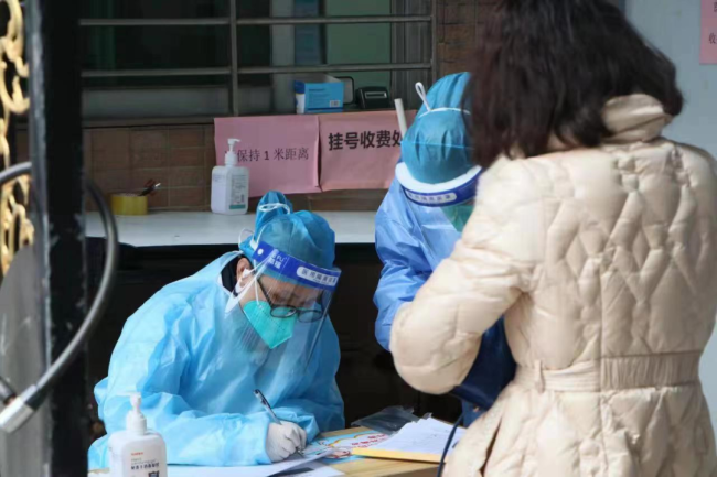 东莞:感染者正以每天25万-30万增长！数千医护带病坚持上岗