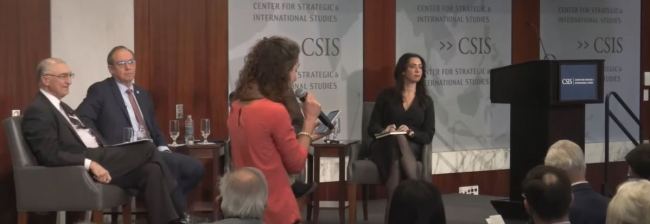 记者质问美智库:为什么不把钱花在真正的敌人身上