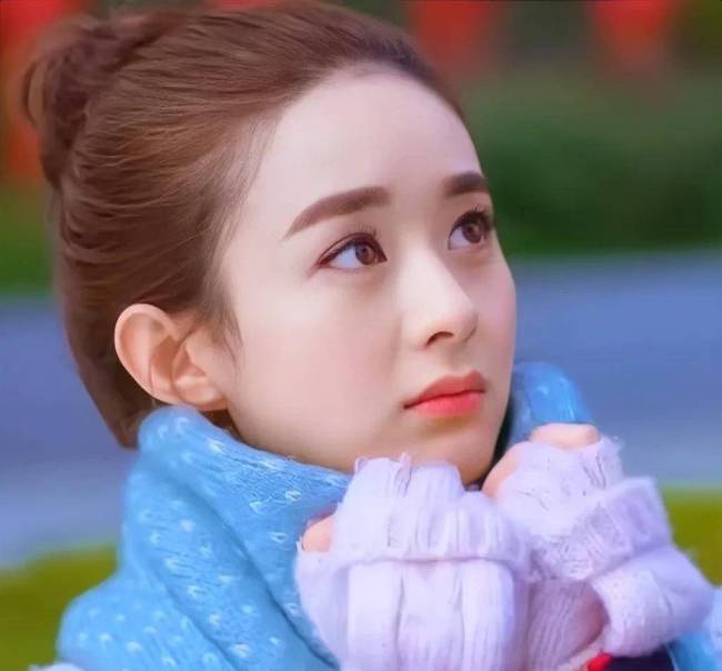 赵丽颖春晚联排高马尾造型梦回薛杉杉 是多少人的白月光啊