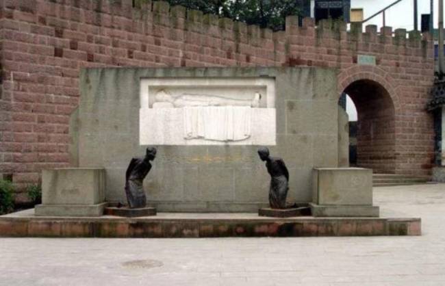 汪精卫跪像失踪4部门不知情，景区人员答复：恢复时间未知