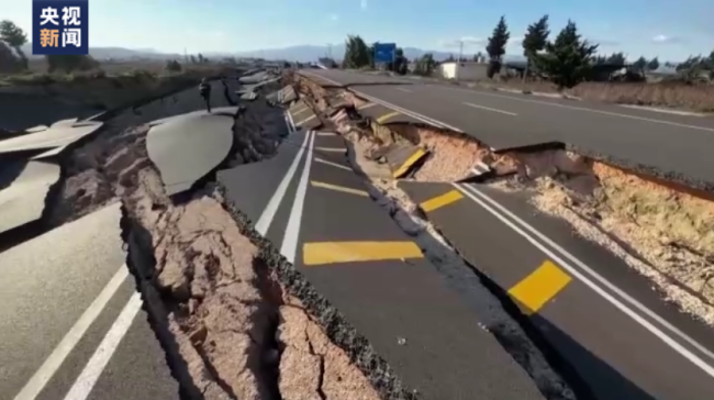 受灾严重 强震致土叙跨境高速路主干道被毁