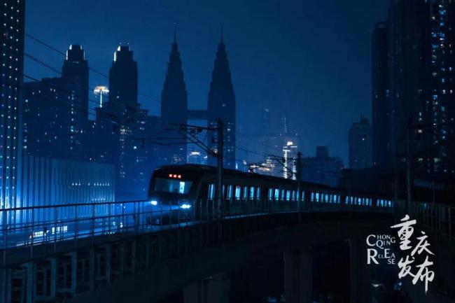 上天入地穿花海，这里的列车不一般！