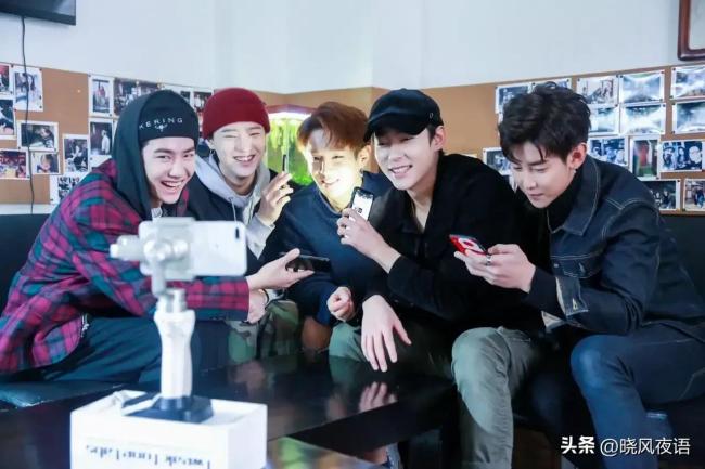 王一博祝福周艺轩陈梦瑶 网友：好弟弟来祝福了  