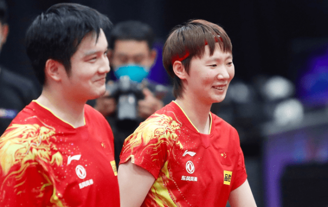 樊振东王曼昱逆转晋级很燃 网友却很担忧满满的祝福给他们