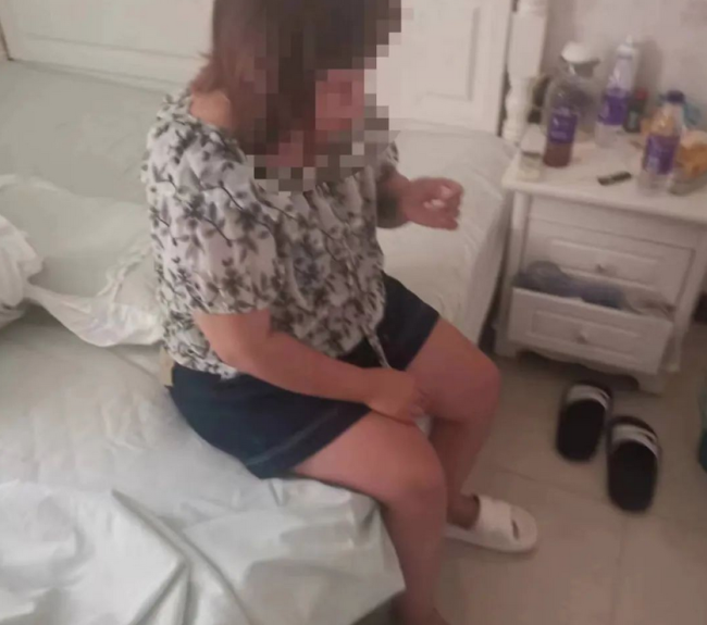 女子隐瞒已婚与同学恋爱骗走18万：两人连手都没牵过