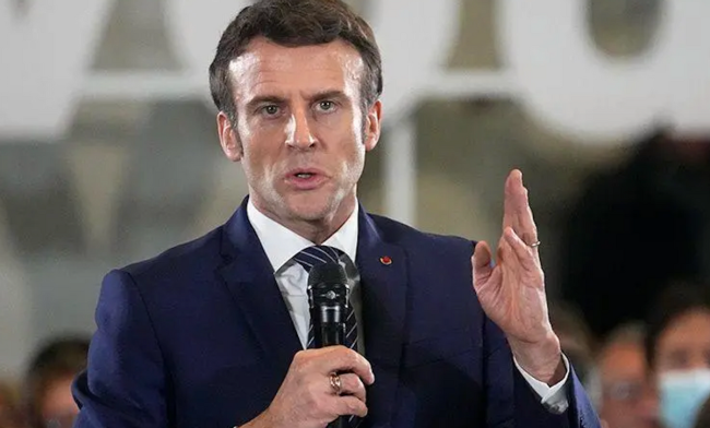 陷入“死循环”？马克龙“火上浇油”引发众怒后 法国动员1.2万名军警应对大罢工  