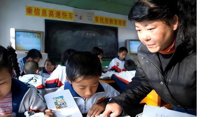 越来越多中小学教师岗和编制脱钩，铁饭碗恐被打破？家长大力支持 背后原因是什么？