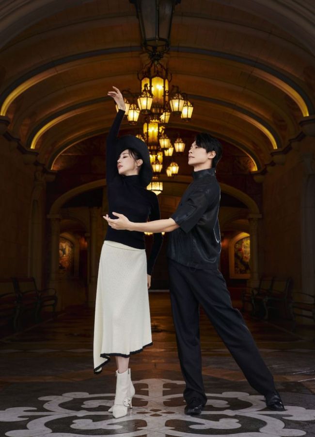 朱洁静和王佳俊现身上海迪士尼度假区 展现惊人舞蹈天赋