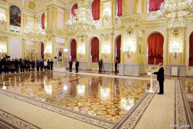 普京会见多国新驻俄大使并发表讲话，对美大使直言俄美关系正经历一场严重的危机