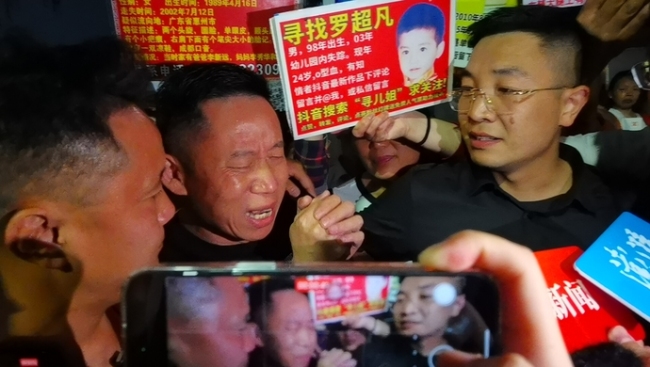 杜小华谈孙卓被拐案：希望人贩子得到严惩 “吴某龙不死 人贩子不绝”