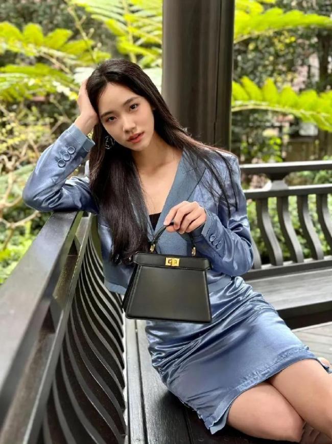 小s二女儿近照成熟性感仿佛是照着林志玲的模子刻出来的3