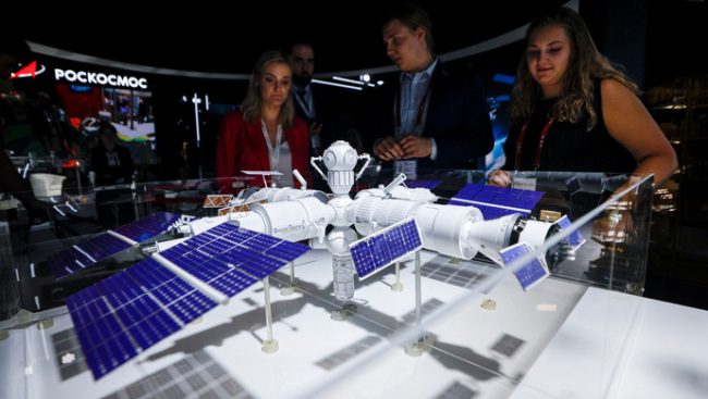 普京已批准建造俄轨道站 为我们的月球计划的实施做好准备