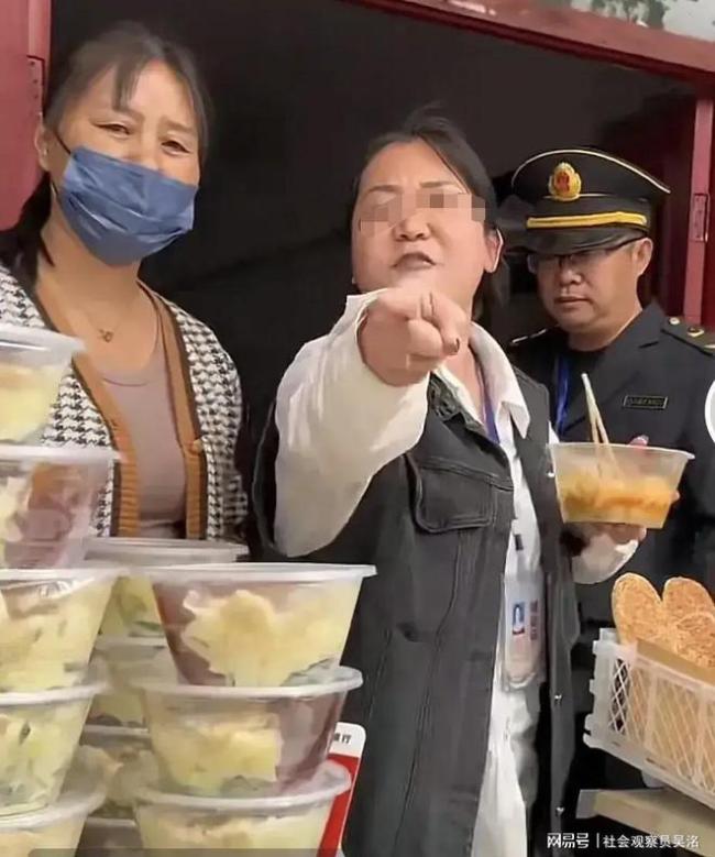 “凉皮事件”涉事店铺被封，如何提高服务质量需要景区琢磨琢磨