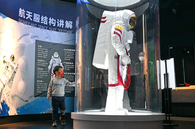 叩问苍穹 探索不停——写在第八个“中国航天日”到来之际