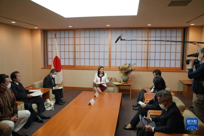 冲绳县议员代表团向日本政府递交和平外交意见书