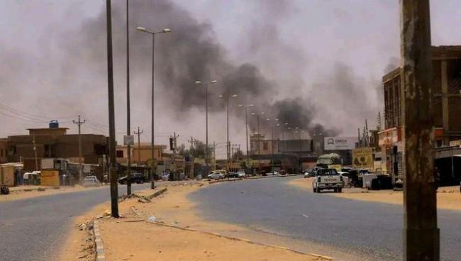 美国苏丹撤离行动被指责 撇下平民不管引发了舆论批评