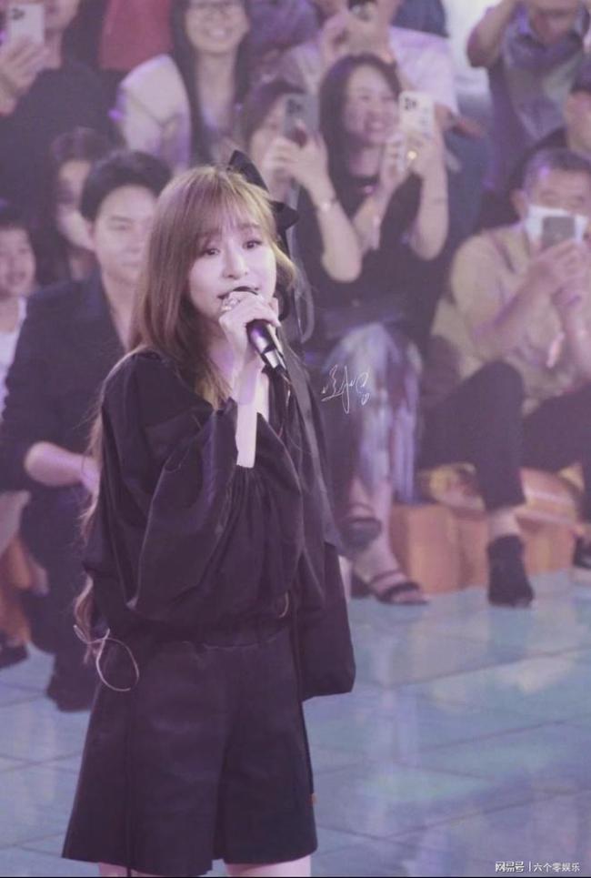 鸿荣源总裁追星王心凌，直接邀约商演有如演唱会