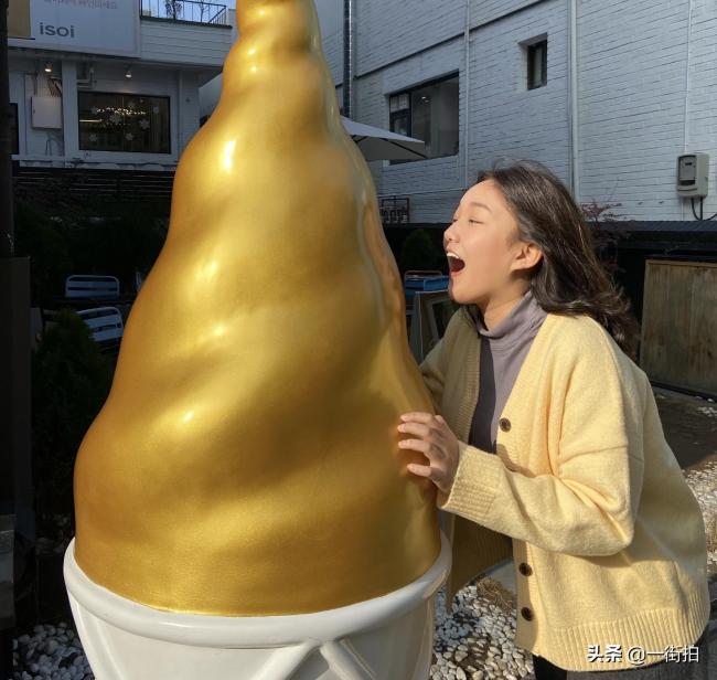 戴军晒李静女儿童年照 网友:李静什么时候有女儿了