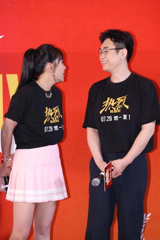 大鹏获奖不忘推介《热烈》