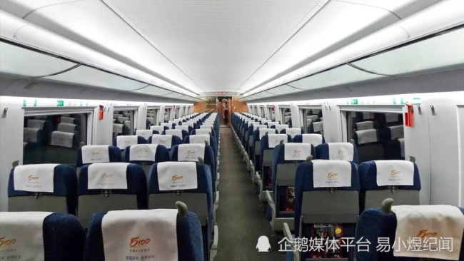 老人高铁霸座称“打死我也不起”怼乘警：你就是枪毙我也不怕