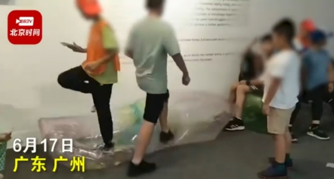 美院学生毕业作品被毁：馆内未设专门工作人员