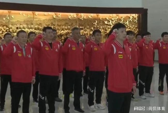 樊振东发视频祝福周雨 国乒世界亚军大婚！奥运冠军担任证婚人