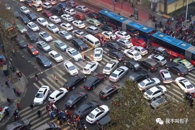 端午出行有多堵？网友吐槽称开车1小时走1公里