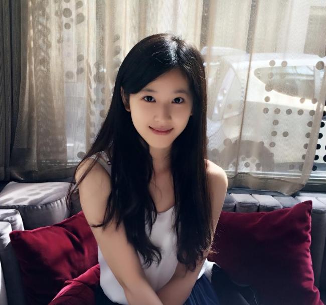 章泽天不再隐瞒,回应拒绝张艺谋演戏,称这是不一样的人生选择!