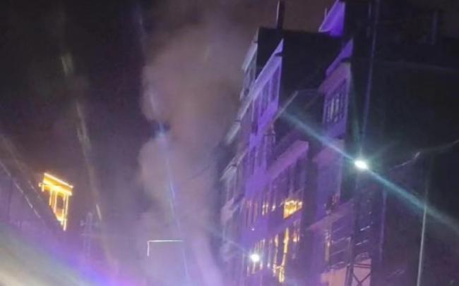 一民房起火致6人遇难：有人跑到楼顶逃生！