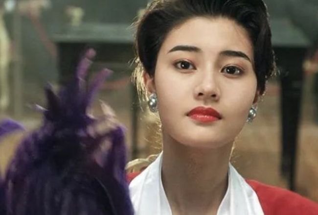 澳门赌王女儿何超琼 多年之前的她曾经也是拥有着一段幸福又美满的爱情