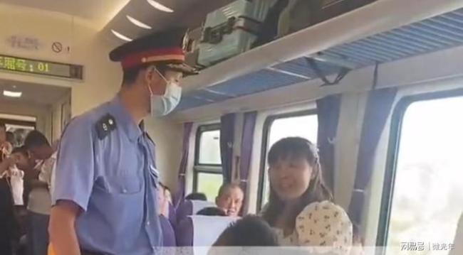 女子火车上称移民日本多年还抢座位，要赶走旁边男子，态度嚣张