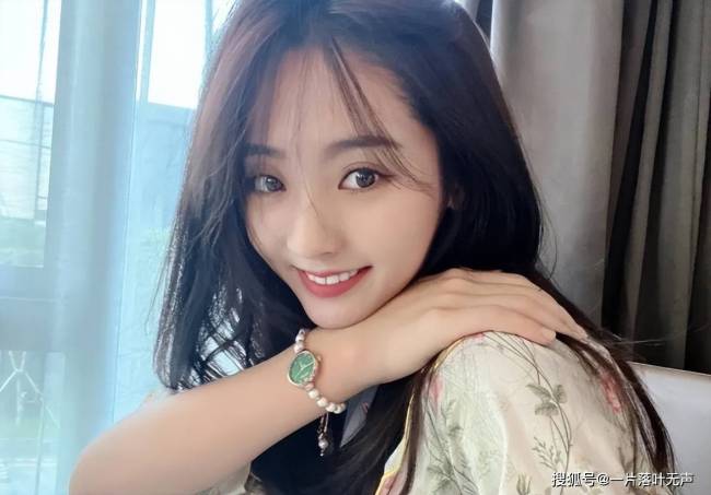 泰国评选10大最美中国女演员 迪丽热巴排在第一位